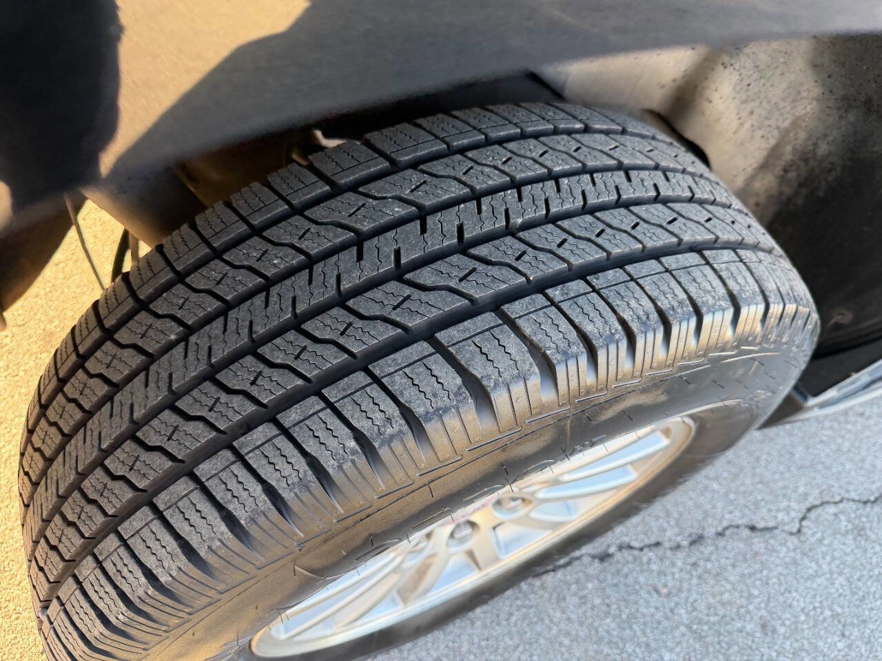 Used 2012 GMC Yukon 4WD Hybrid image 49