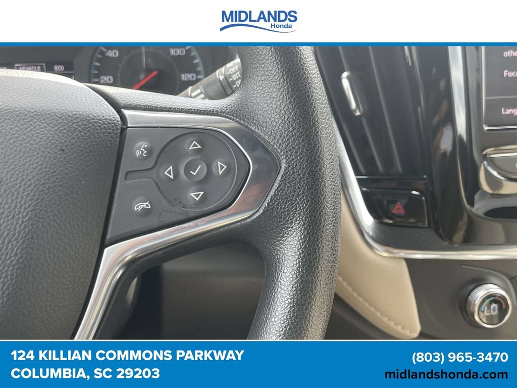 Used 2023 Chevrolet Traverse LS w/ Safety Package FWD image 22