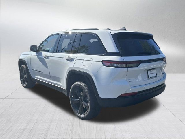 New 2025 Jeep Grand Cherokee Limited w/ Black Appearance Package image 7