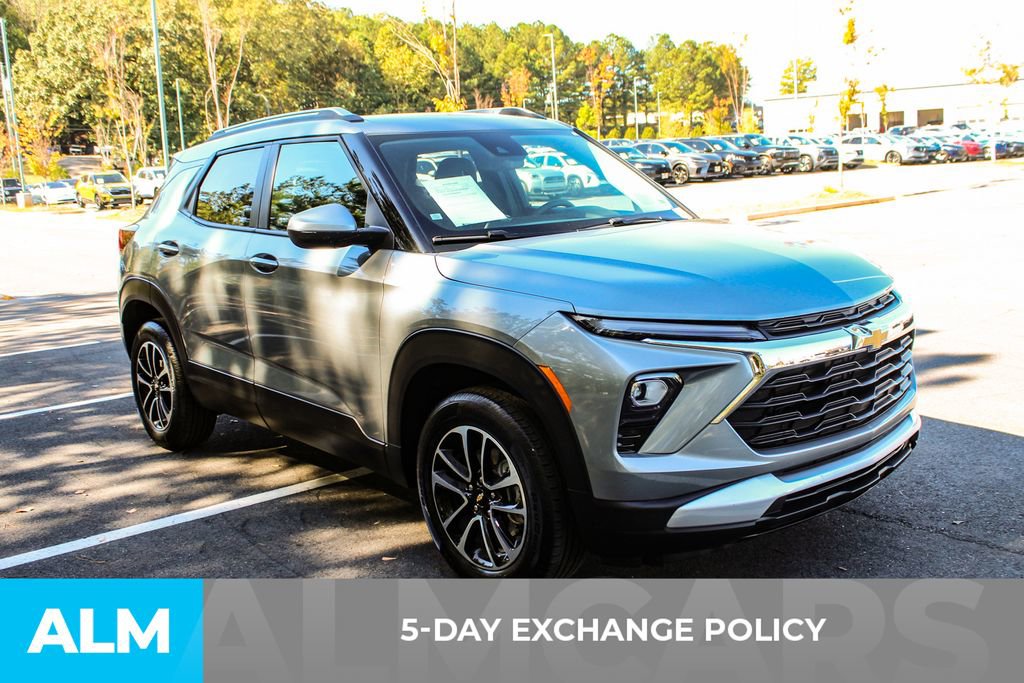 Used 2025 Chevrolet TrailBlazer LT image 4