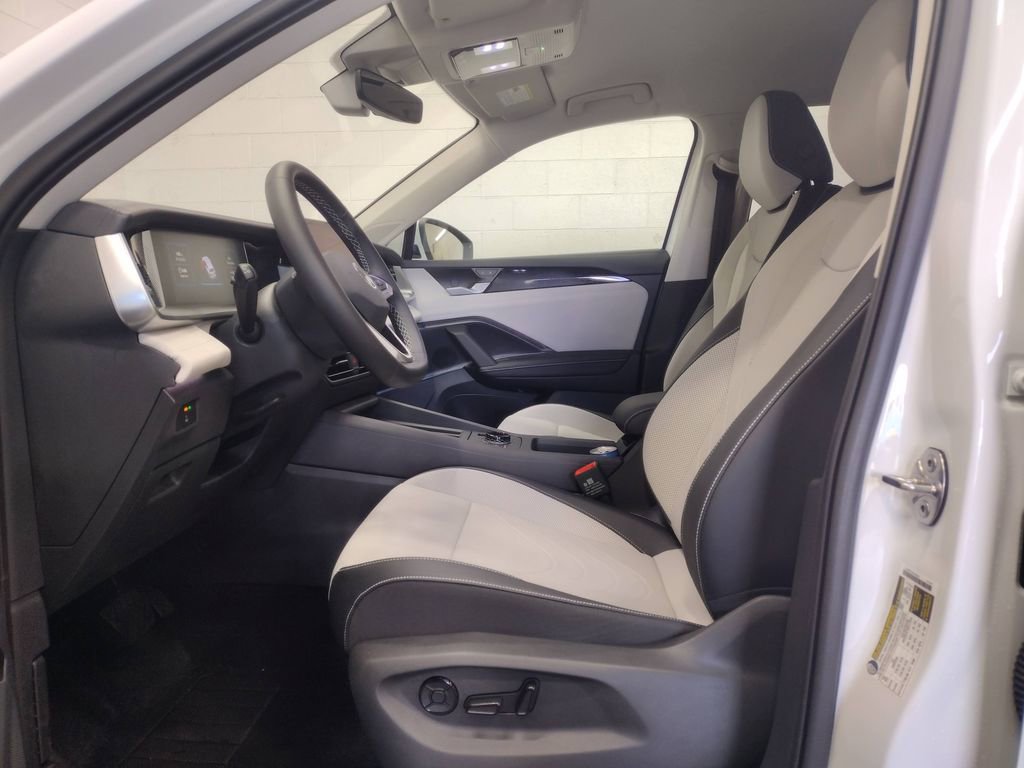 New 2025 Volkswagen Tiguan SE image 21