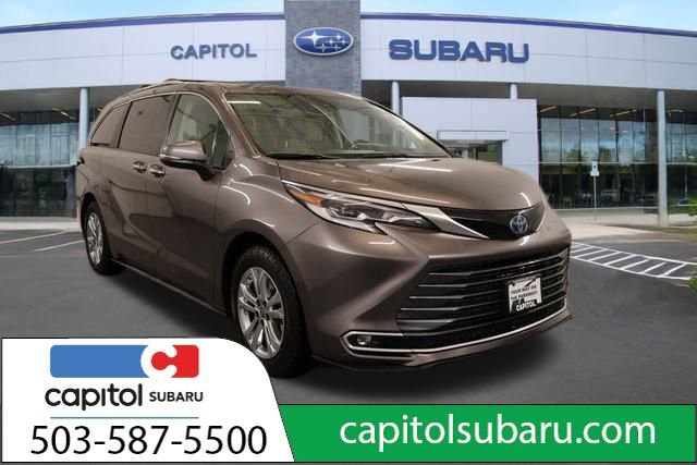 Used 2023 Toyota Sienna Platinum