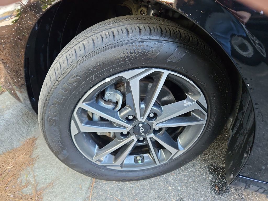 Used 2024 Kia Forte LXS image 28