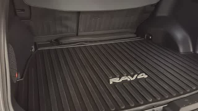 Used 2023 Toyota RAV4 XSE AWD/4WD image 29