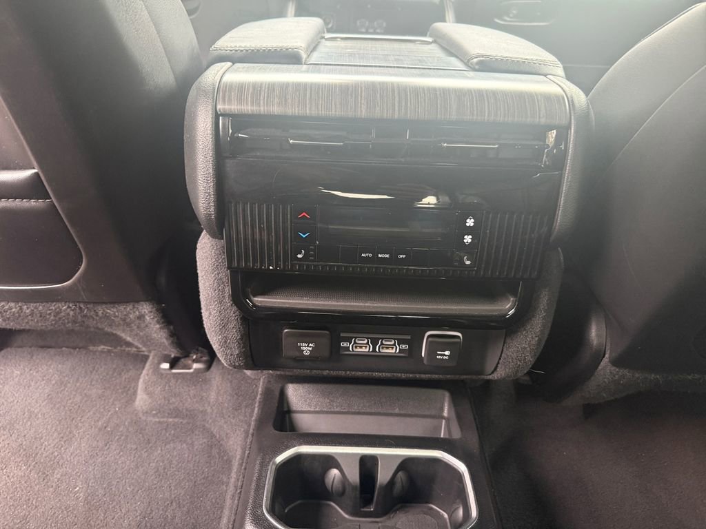 Used 2024 Jeep Wagoneer Series III image 29