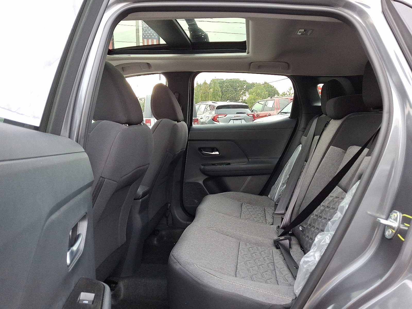 New 2026 Nissan Kicks SV w/ SV Premium Package image 6