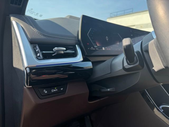 Used 2024 BMW X1 xDrive28i w/ Technology Package image 22