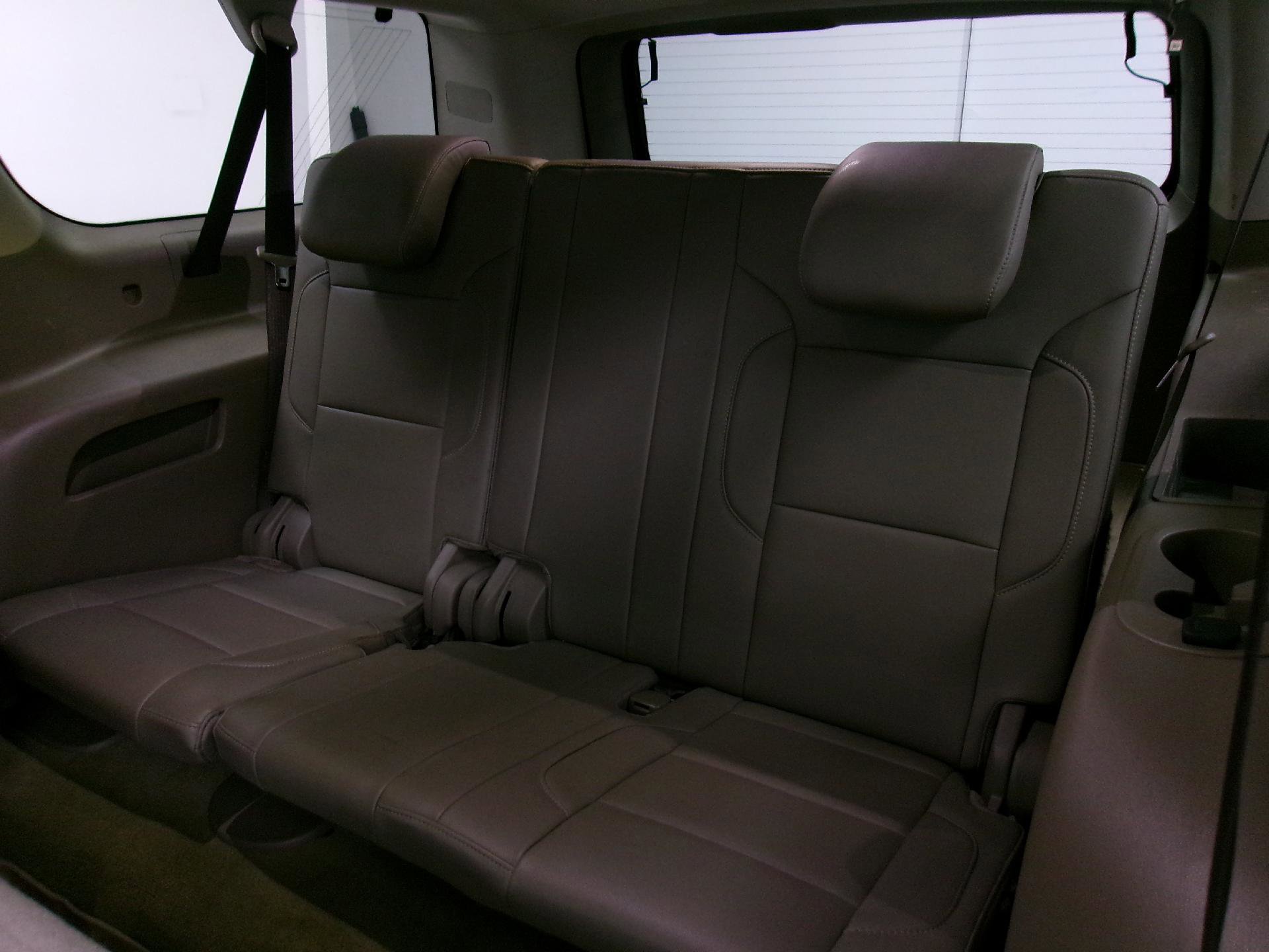 Used 2018 Chevrolet Suburban LT image 11