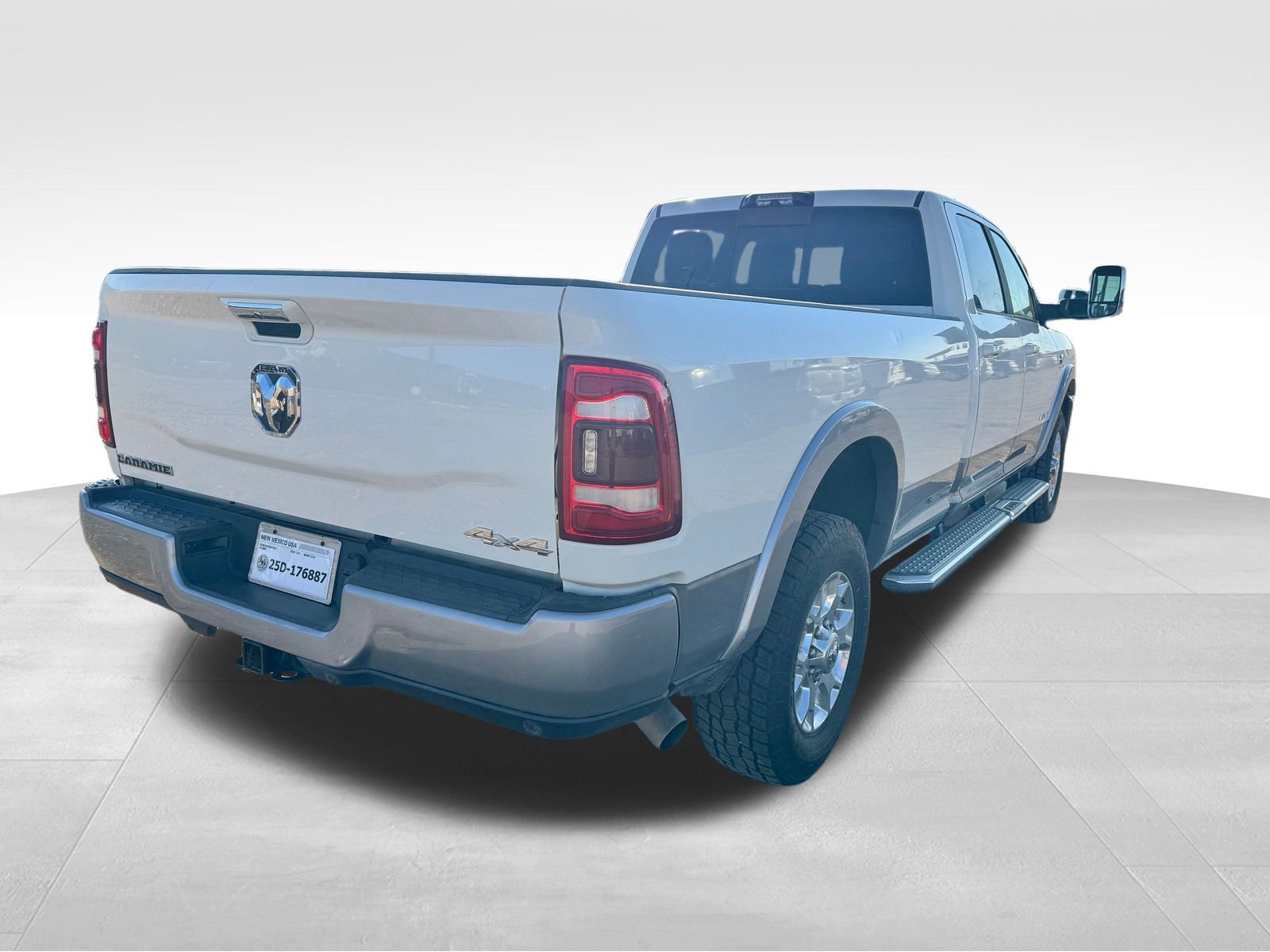 Used 2021 RAM 3500 Laramie image 33