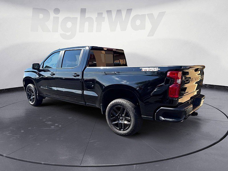 Used 2024 Chevrolet Silverado 1500 LT Trail Boss w/ LT Trail Boss Premium Package AWD/4WD image 3