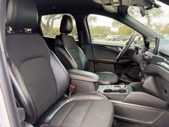 Used 2025 Ford Escape ST-Line image 15