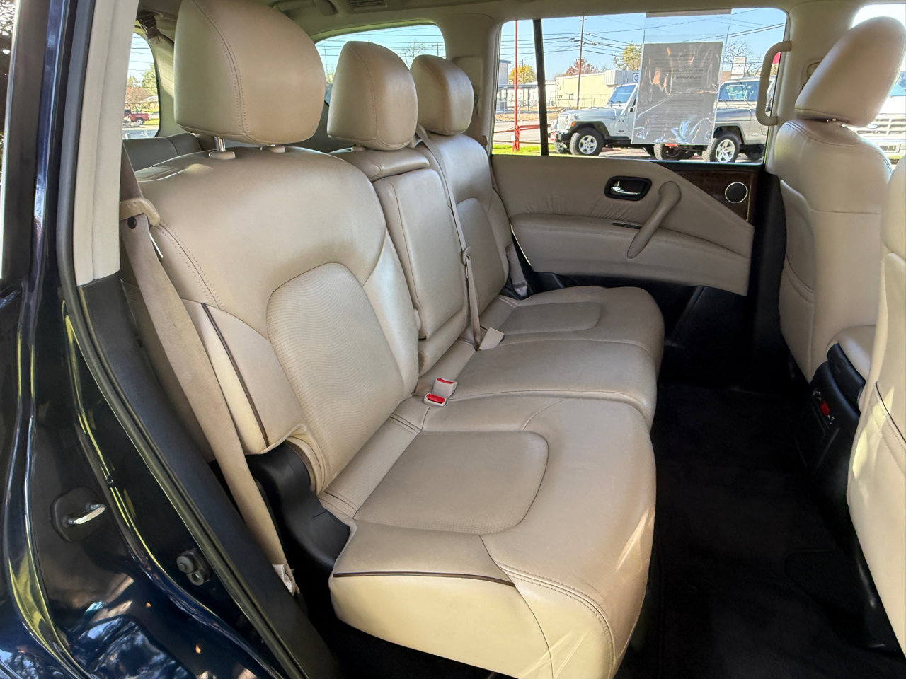 Used 2017 Nissan Armada SL image 19