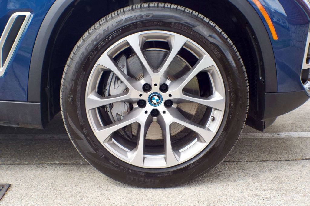 Used 2022 BMW X5 xDrive45e image 61