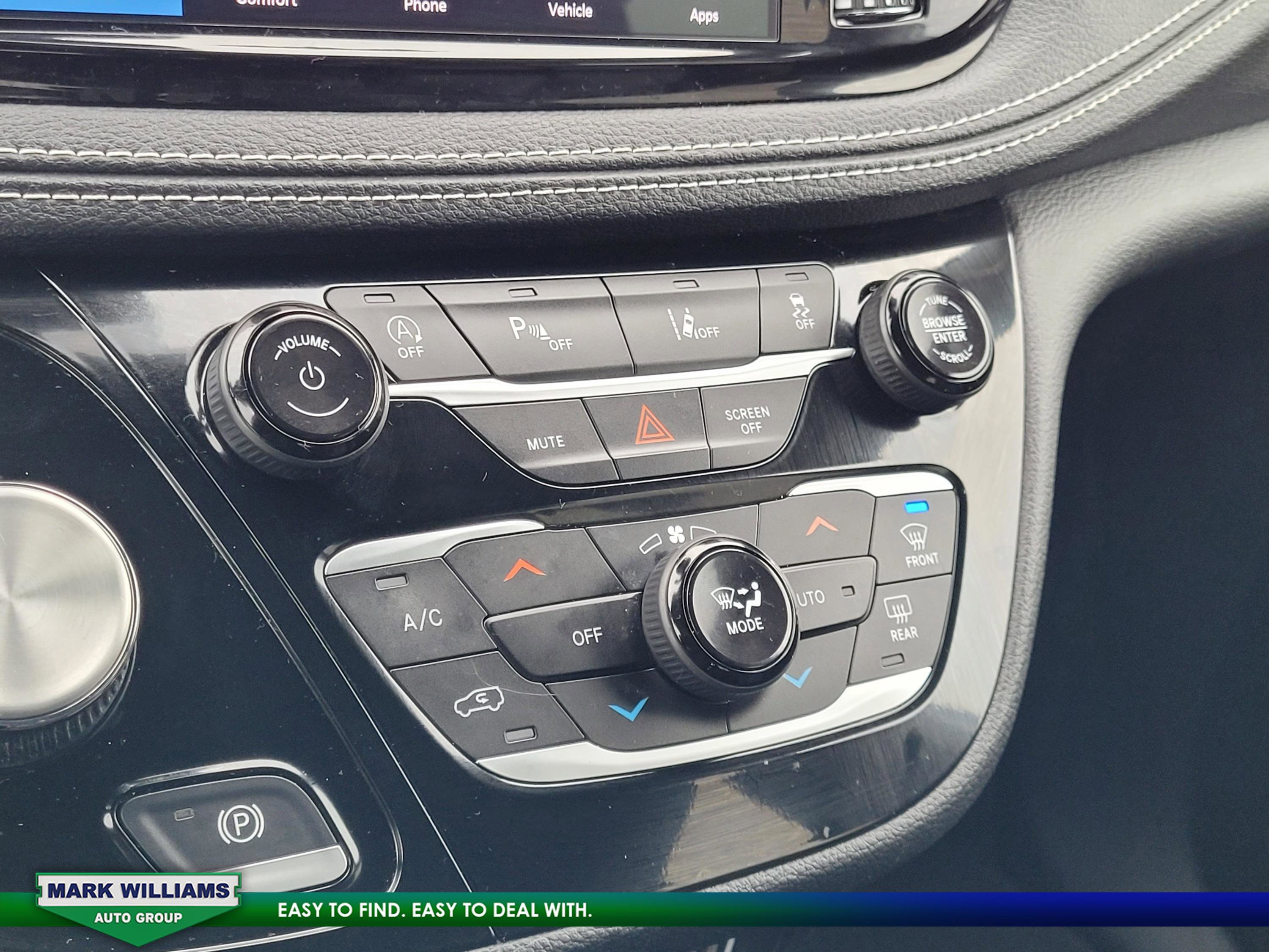 Used 2023 Chrysler Pacifica Touring-L w/ S Appearance Package image 24