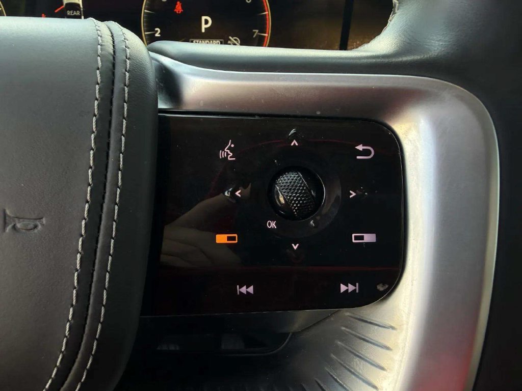 Used 2025 INFINITI QX80 Sensory AWD/4WD image 21