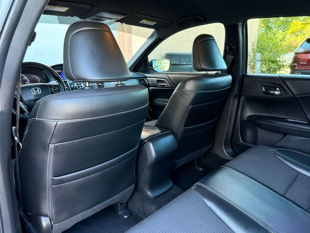 Used 2017 Honda Accord Sport image 13