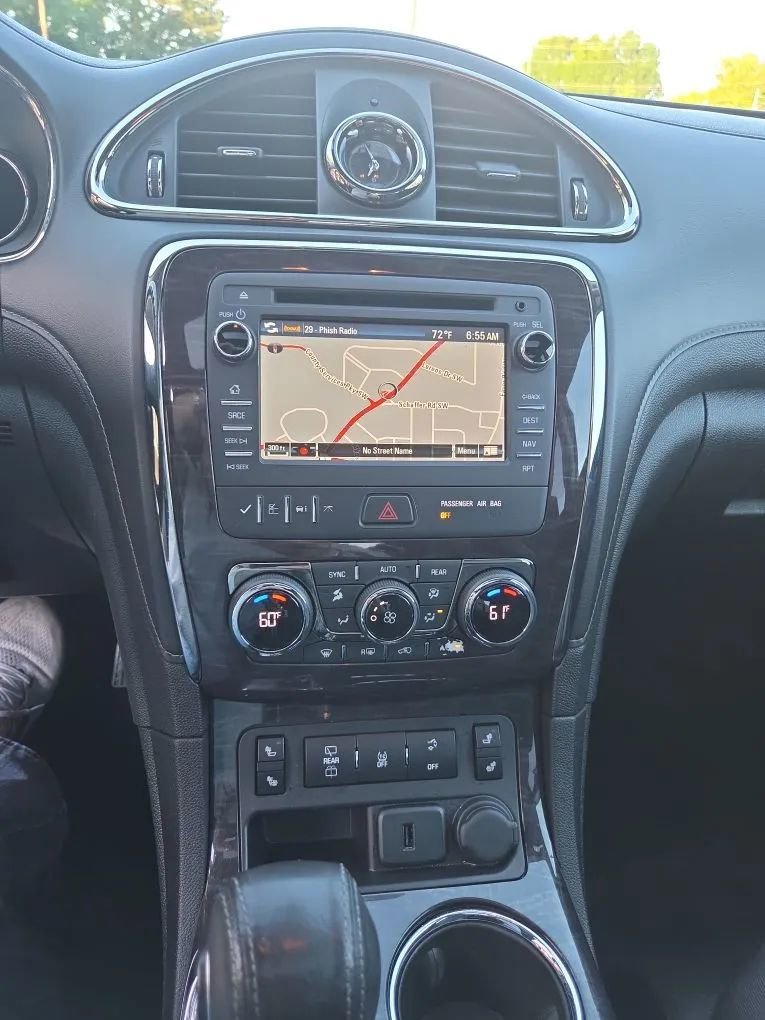 Used 2015 Buick Enclave Leather FWD image 18