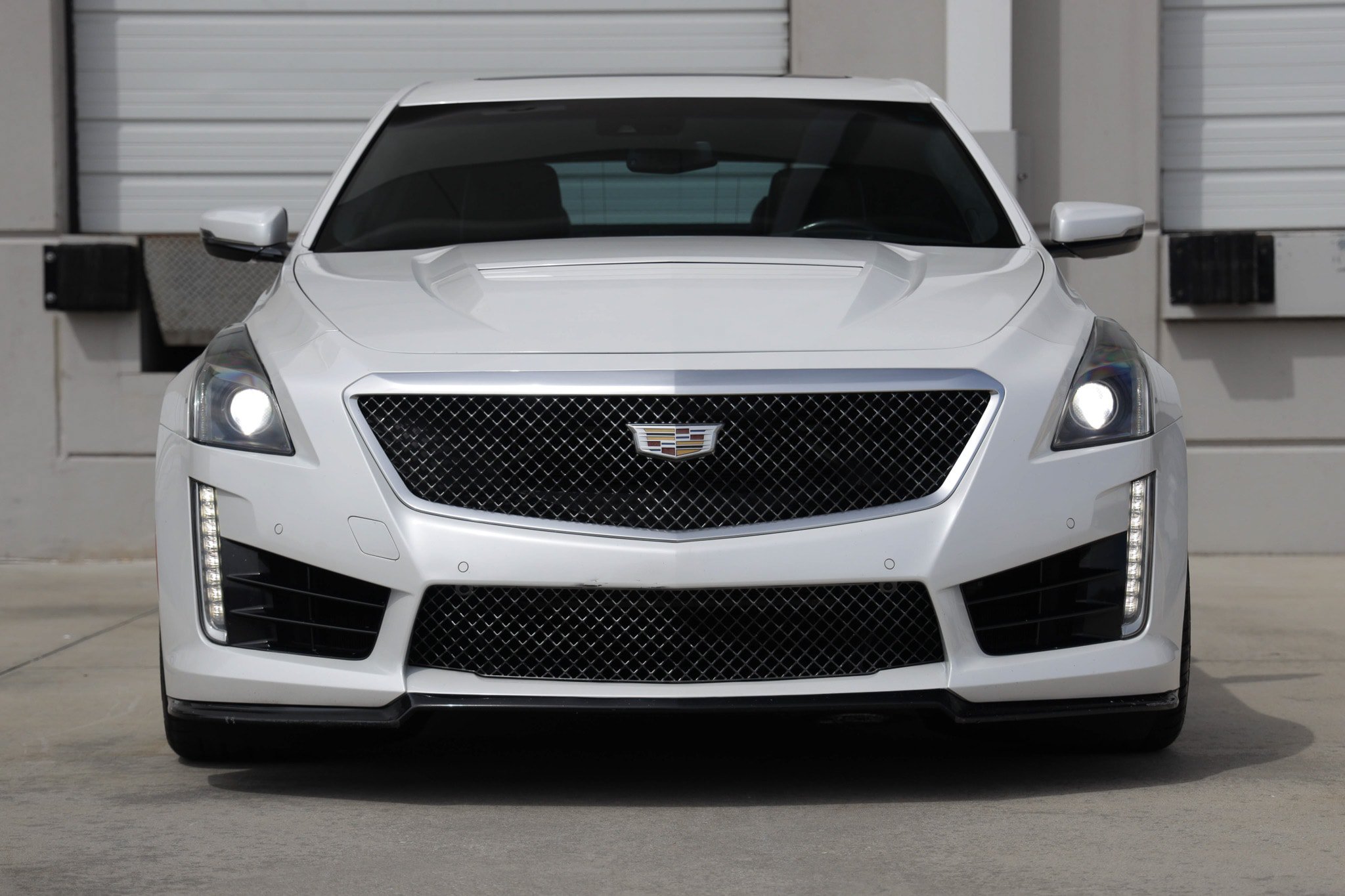 Used 2018 Cadillac CTS V w/ Luxury Package RWD image 21