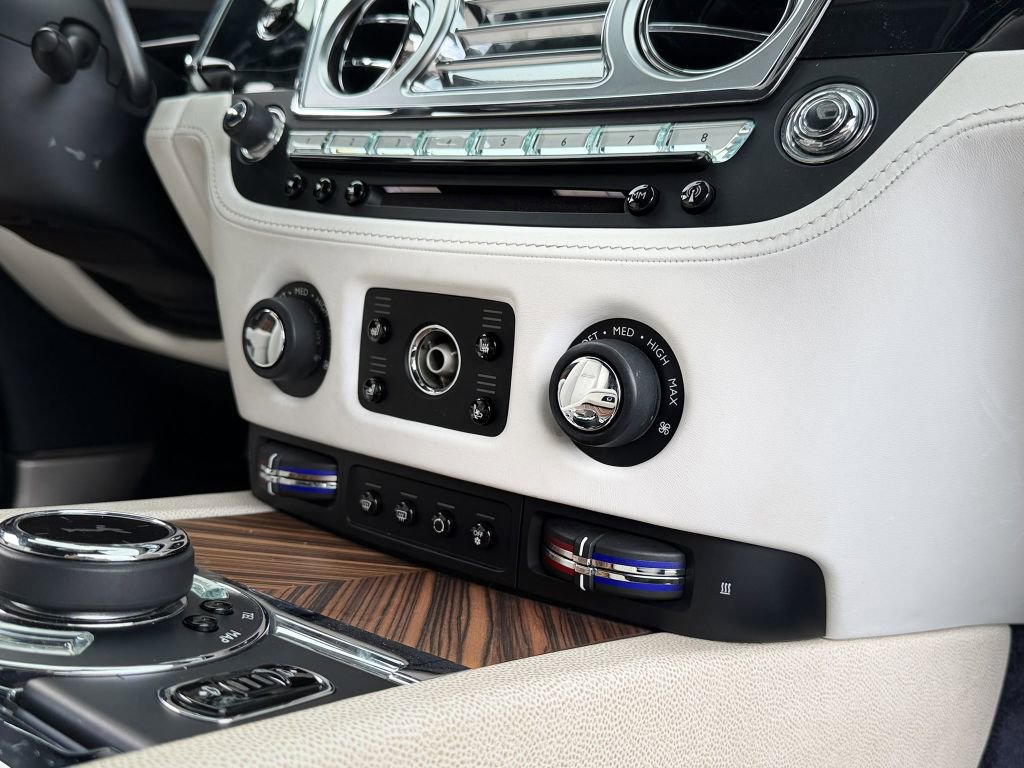 Used 2014 Rolls-Royce Wraith image 53