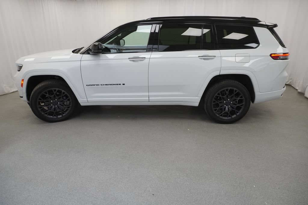 Used 2024 Jeep Grand Cherokee L Summit AWD/4WD image 25
