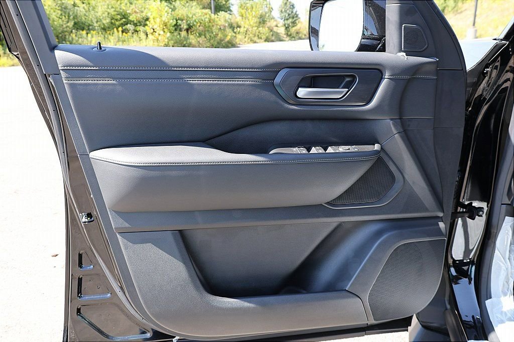 New 2026 Nissan Armada SV image 16