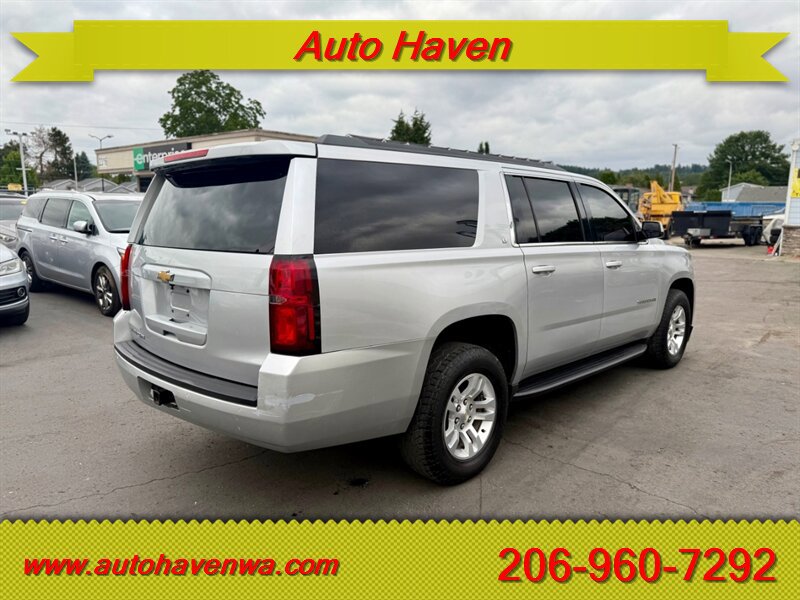 Used 2017 Chevrolet Suburban LT image 5