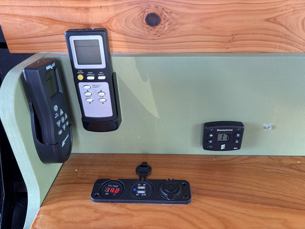 Used 2016 RAM ProMaster 2500 w/ Interior Convenience Group image 29