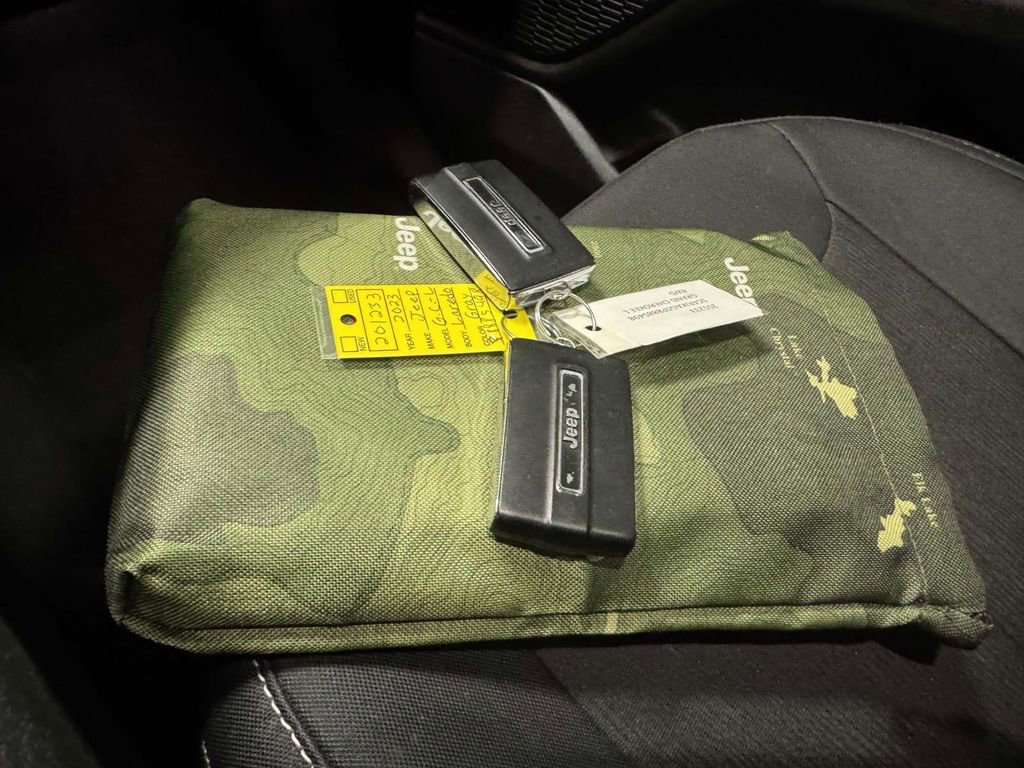 Used 2023 Jeep Grand Cherokee L Laredo w/ Luxury Tech Group I image 31