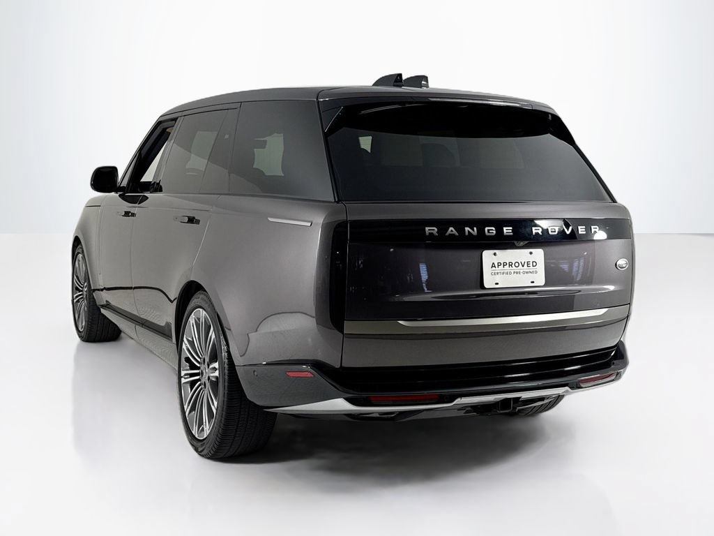 Used 2023 Land Rover Range Rover Long Wheelbase SE AWD/4WD image 3