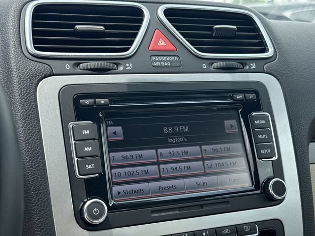 Used 2010 Volkswagen Eos Komfort FWD image 16