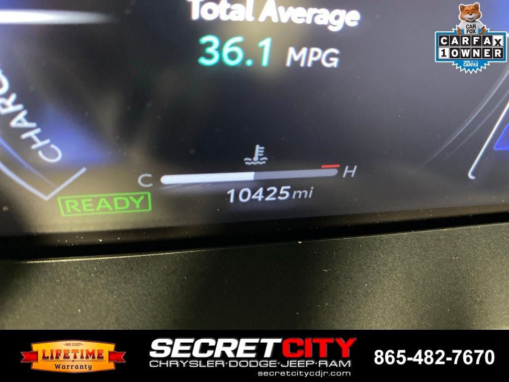 Used 2025 Toyota Crown Signia w/ Advanced Technology Package AWD/4WD image 17
