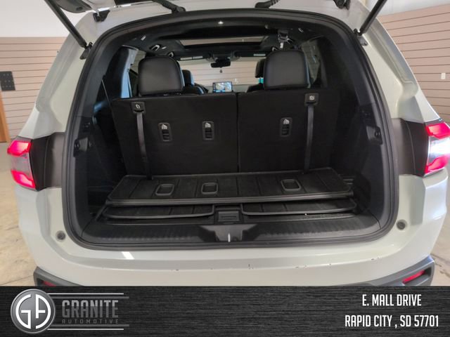 Used 2025 Honda Pilot TrailSport image 22