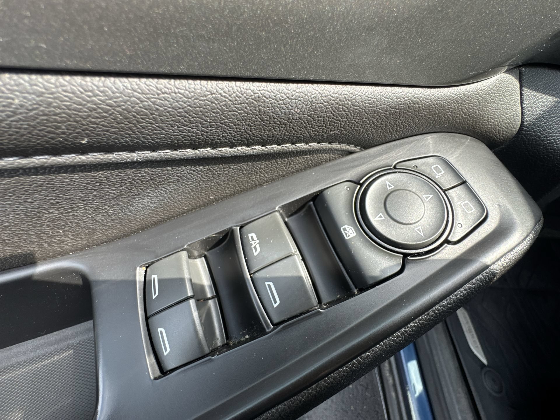 Used 2023 Chevrolet Traverse LT FWD image 13