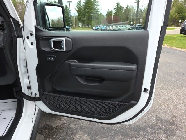 Used 2024 Jeep Wrangler Unlimited Rubicon w/ XTREMEE 35" Tire Package AWD/4WD image 52