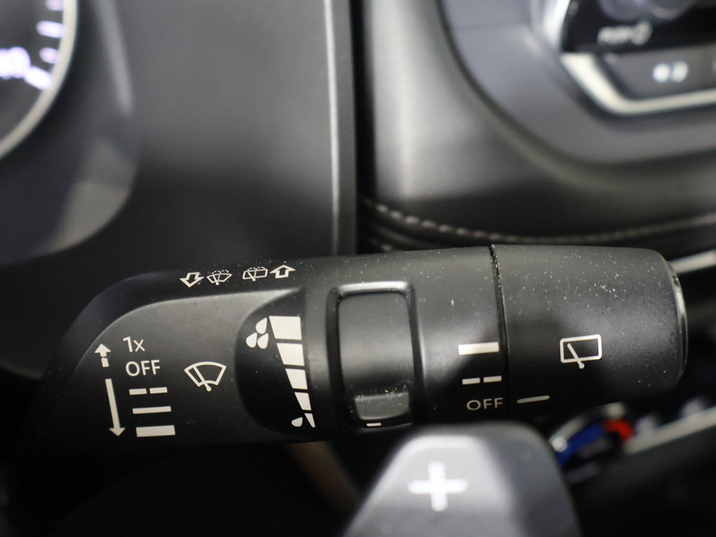 Used 2023 Nissan Rogue SV AWD/4WD image 38