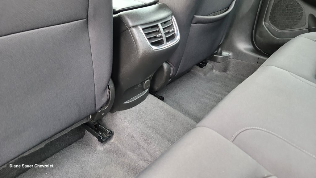 Used 2023 Chevrolet Malibu LT FWD image 26