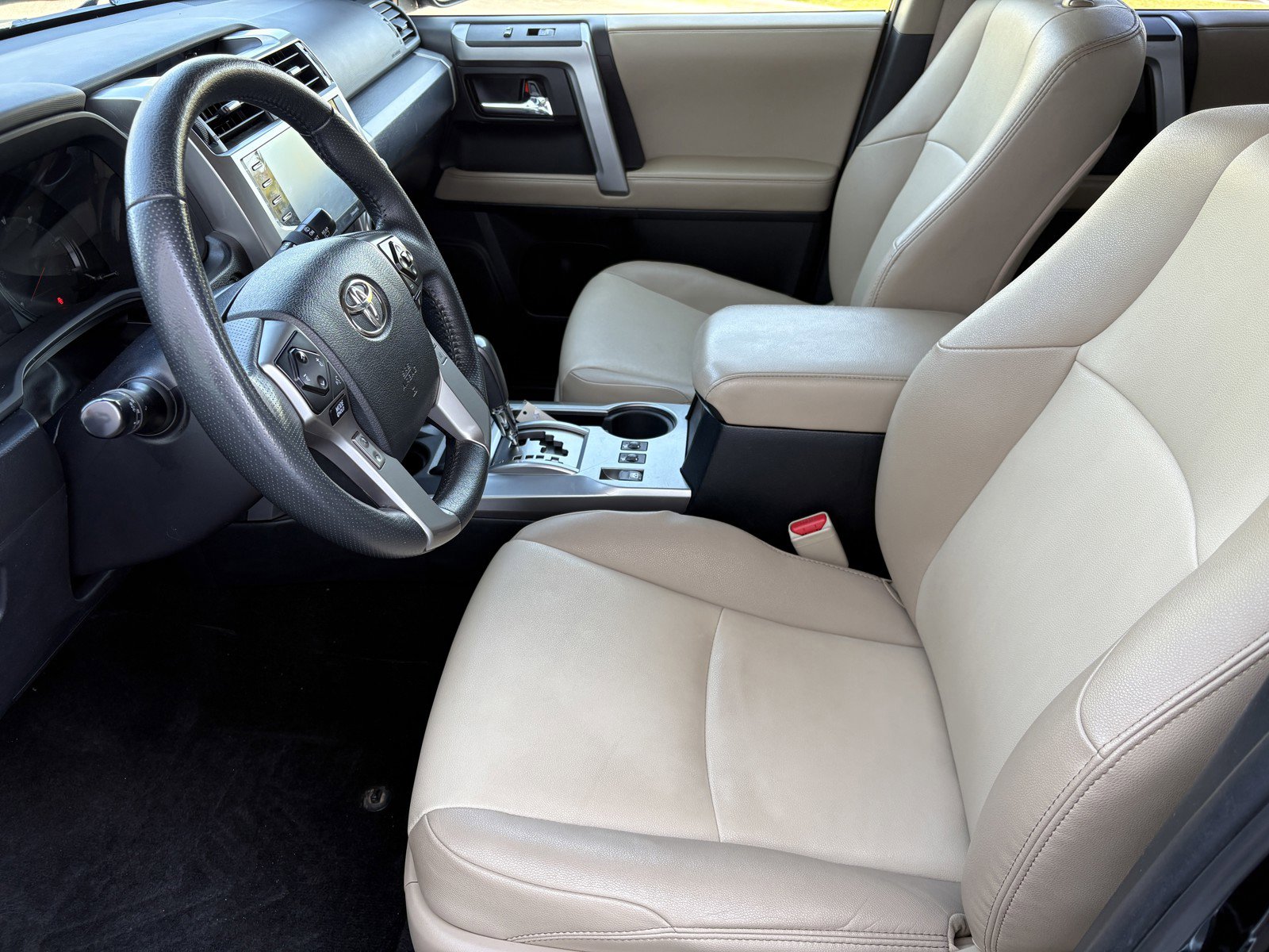 Used 2022 Toyota 4Runner SR5 Premium AWD/4WD image 13