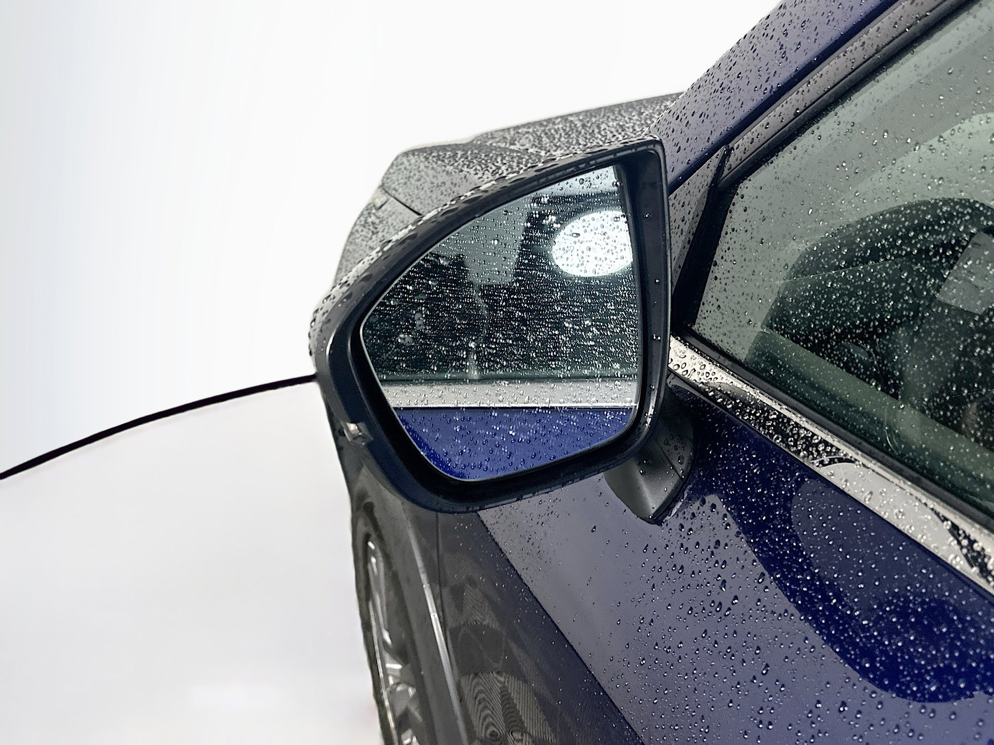 Used 2025 Nissan Pathfinder SV image 16