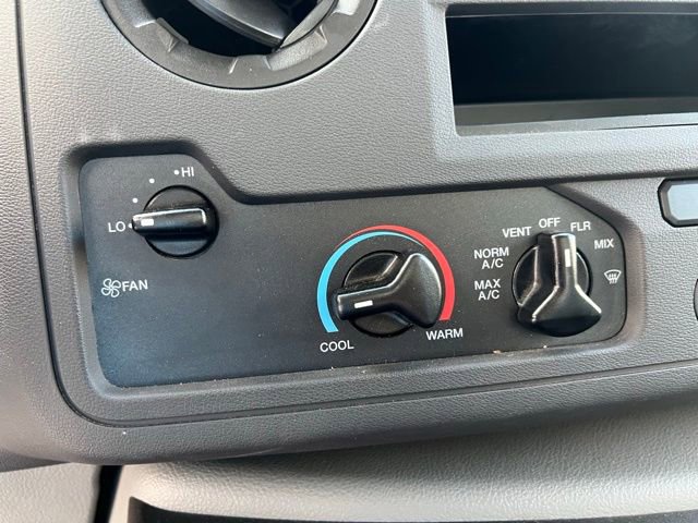 Used 2023 Ford E-450 and Econoline 450 Super Duty w/ Power Windows & Locks Group image 15