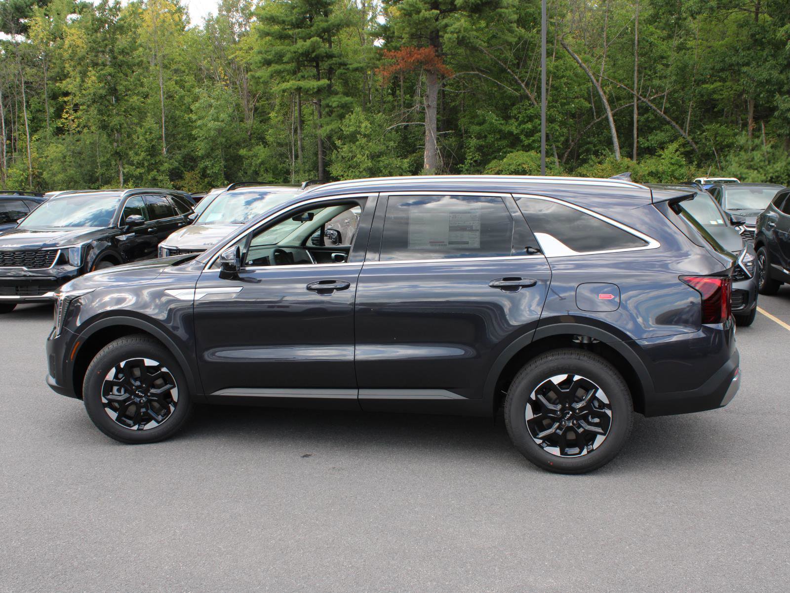 New 2026 Kia Sorento S image 6