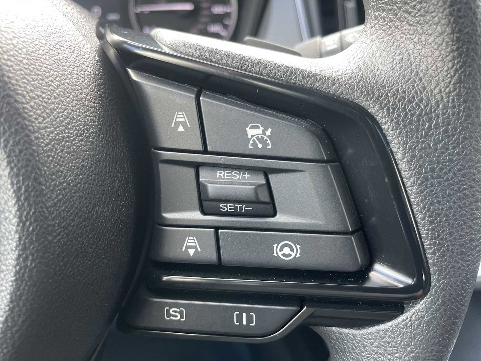 Certified 2025 Subaru Crosstrek 2.0i Premium image 16