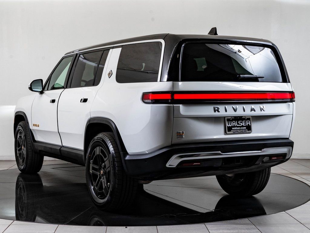 Used 2023 Rivian R1S Adventure image 6