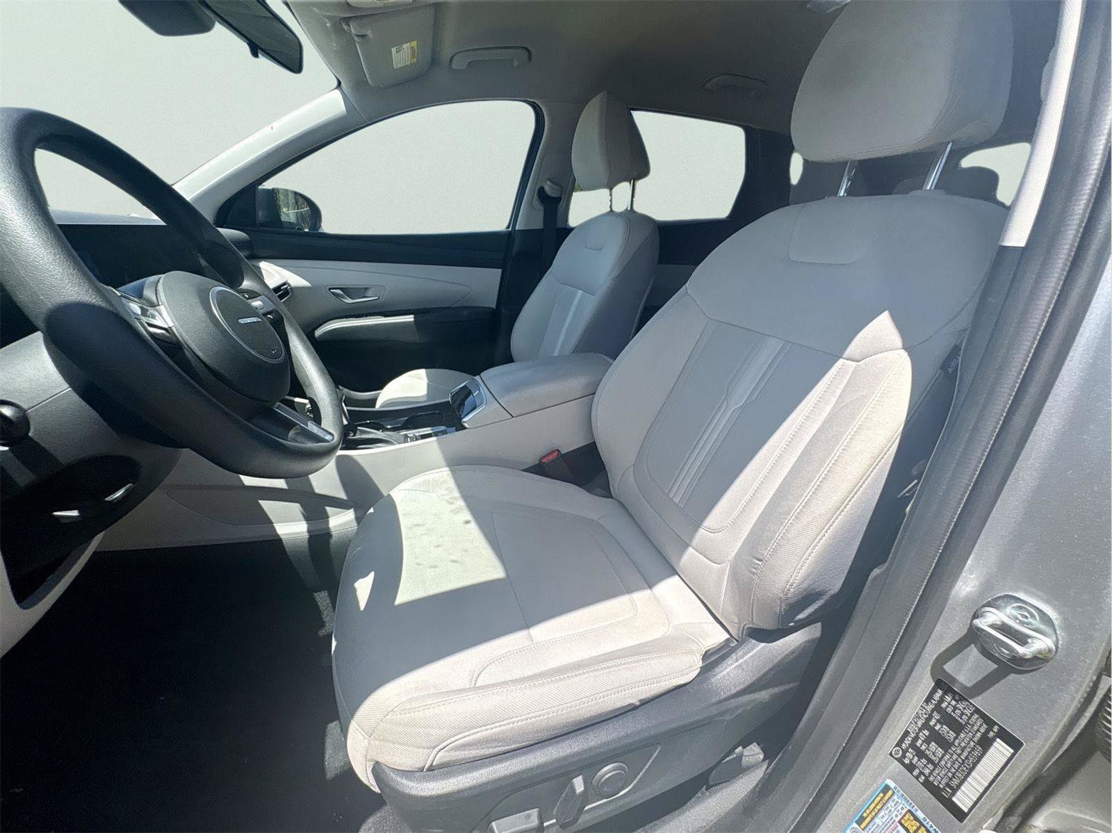 Used 2025 Hyundai Tucson SEL FWD image 14