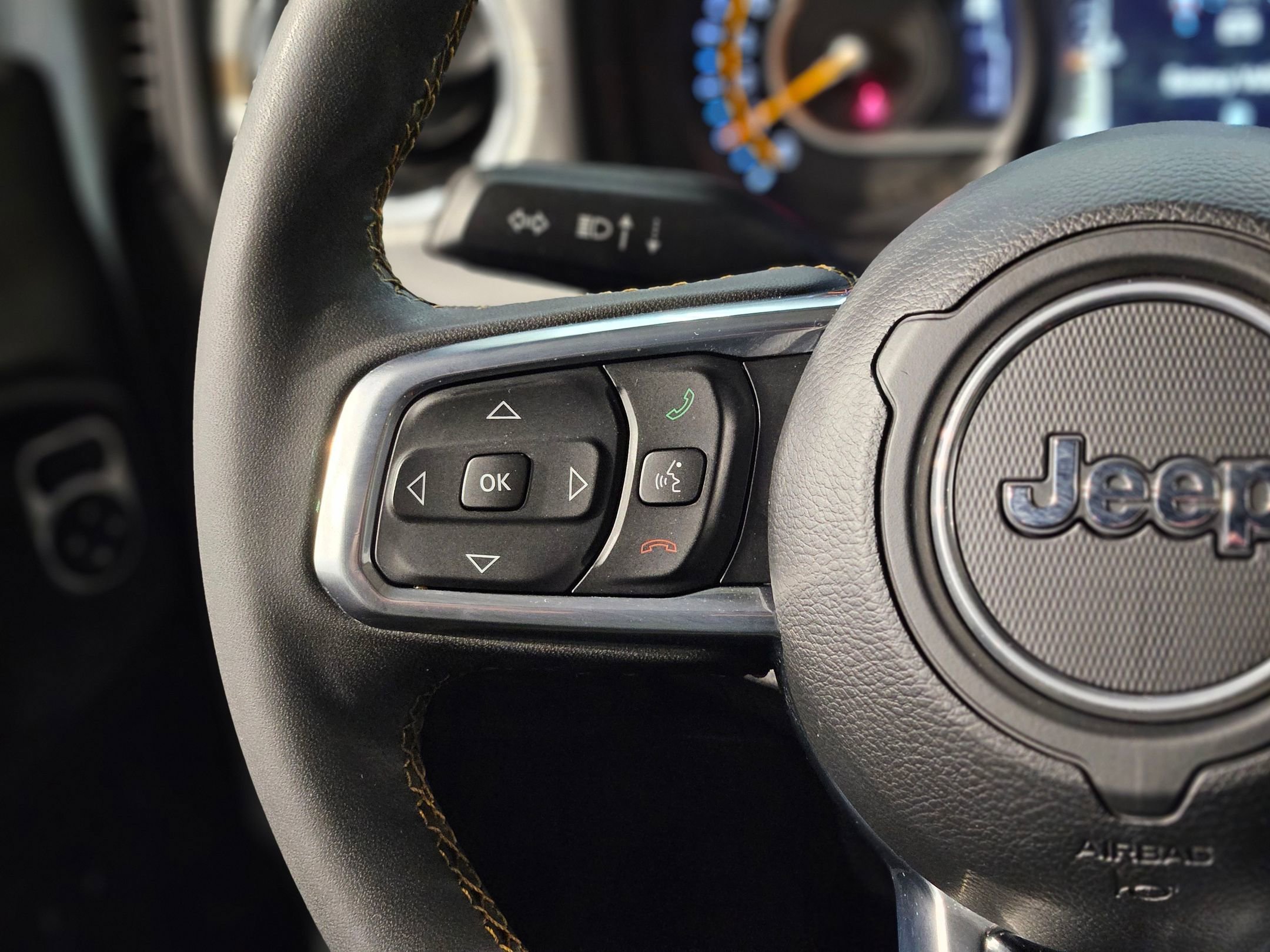 Used 2024 Jeep Wrangler Sahara image 27