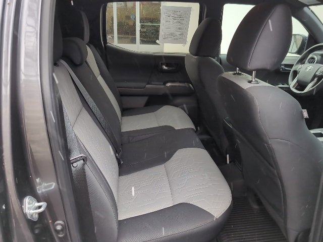 Used 2023 Toyota Tacoma TRD Off-Road image 24