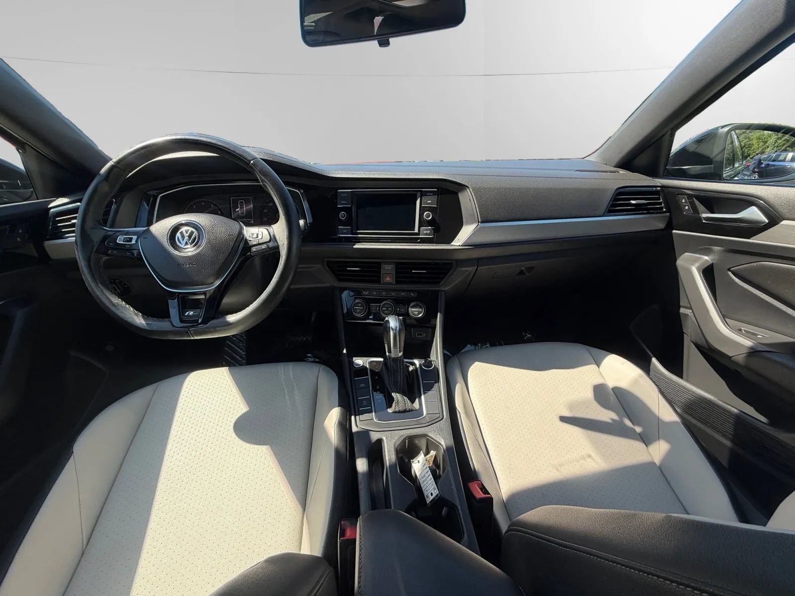Used 2019 Volkswagen Jetta R-Line FWD image 11