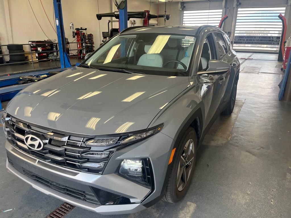 Used 2025 Hyundai Tucson SEL FWD image 4