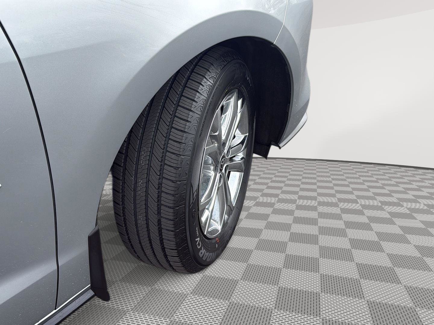 Used 2022 Toyota Sienna Platinum image 18