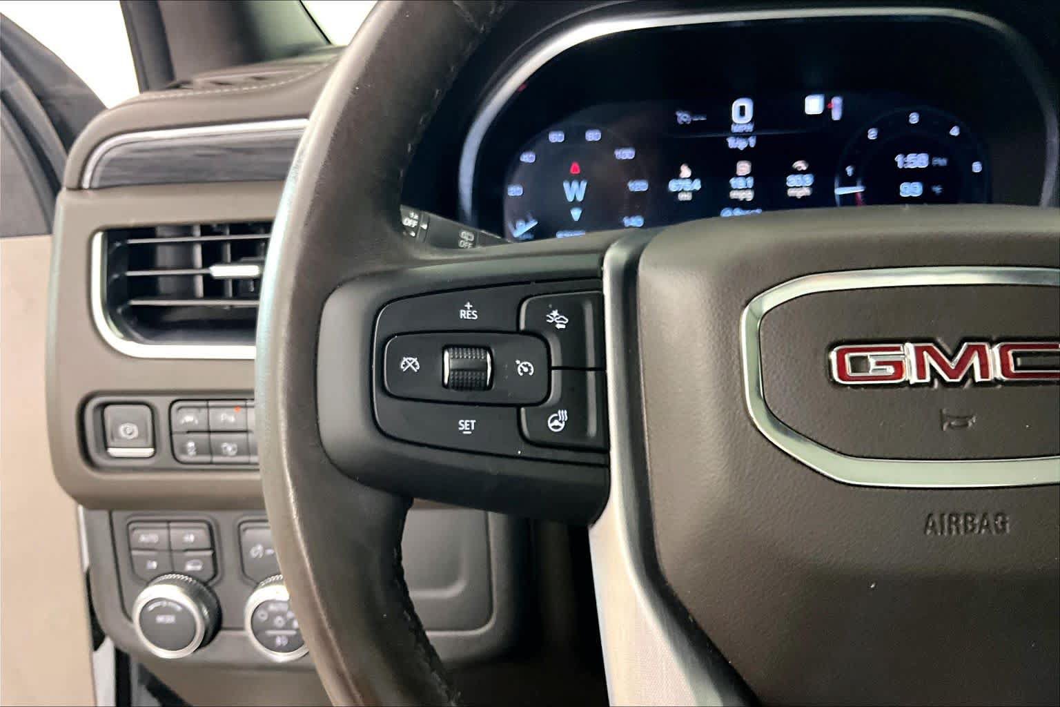 Used 2022 GMC Yukon SLT w/ SLT Premium Package AWD/4WD image 22