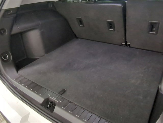 Certified 2024 GMC Terrain SLT image 25